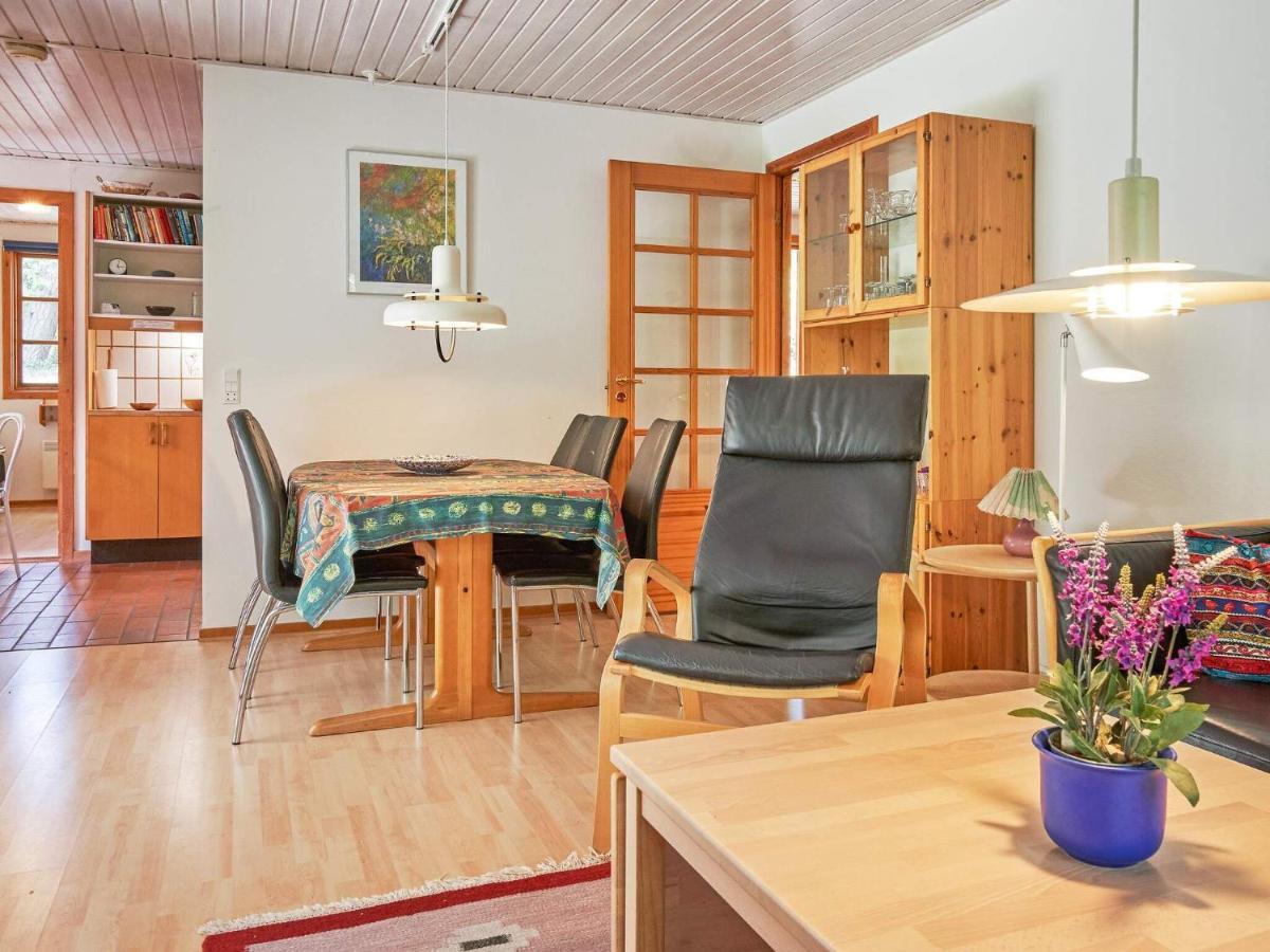 Three-Bedroom Holiday Home In Ronne 4 Экстерьер фото