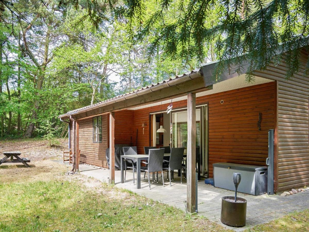 Three-Bedroom Holiday Home In Ronne 4 Экстерьер фото