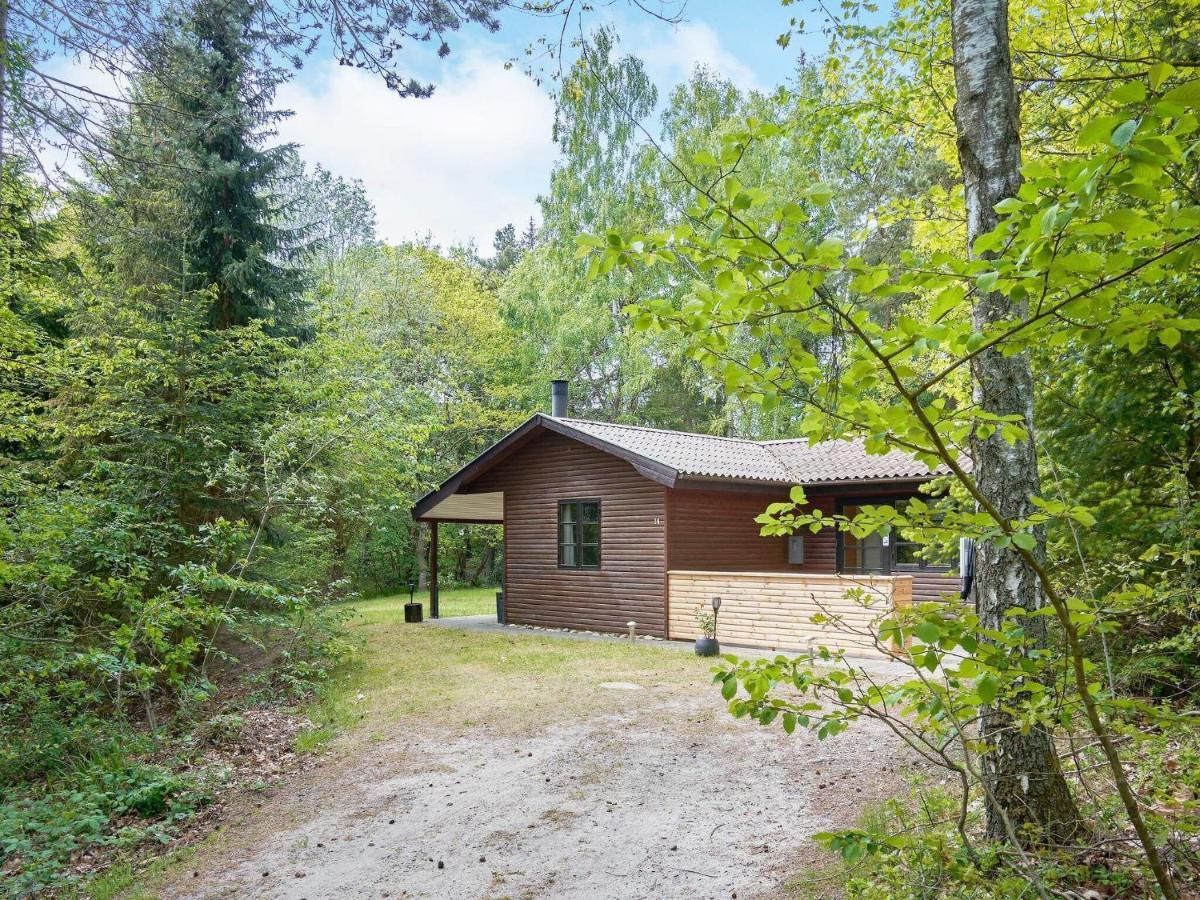 Three-Bedroom Holiday Home In Ronne 4 Экстерьер фото