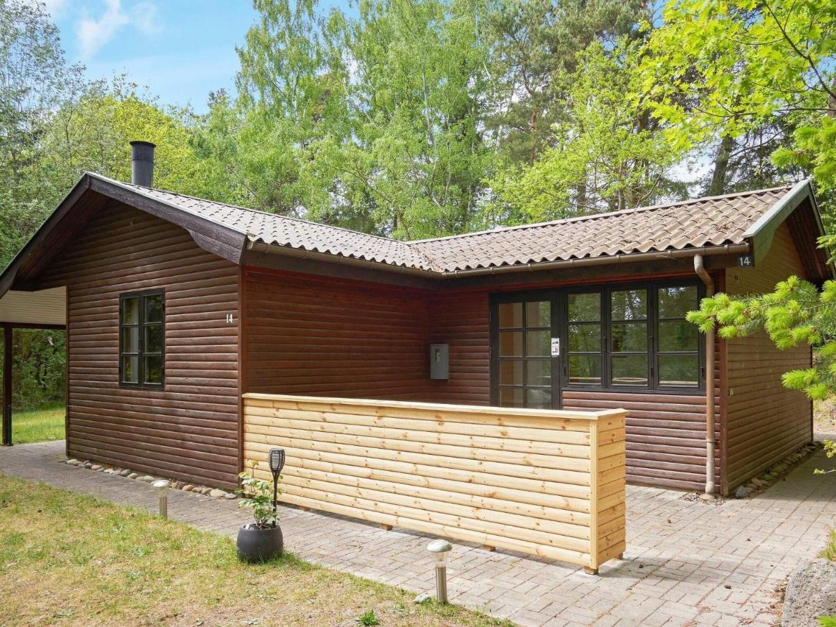 Three-Bedroom Holiday Home In Ronne 4 Экстерьер фото