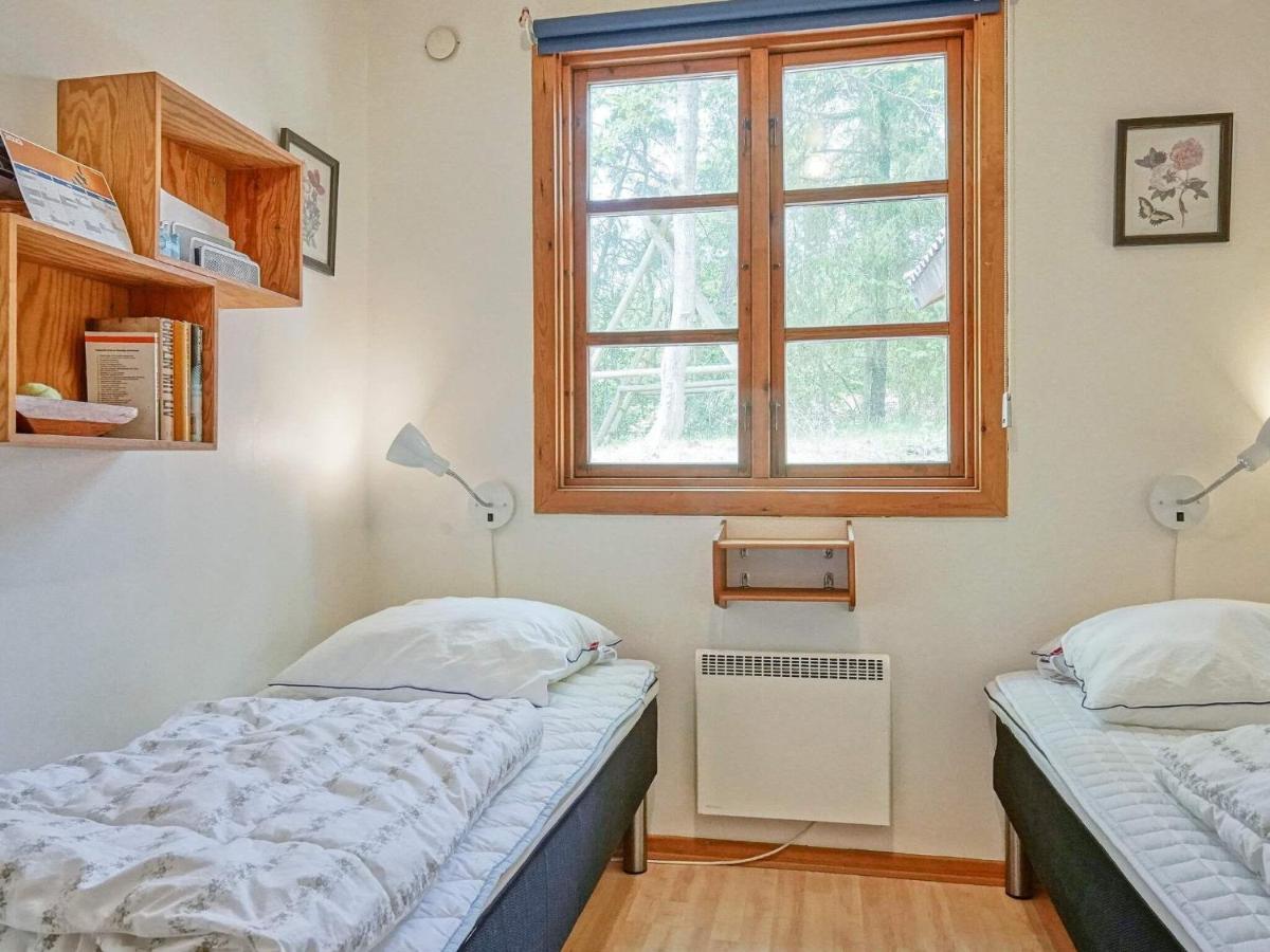 Three-Bedroom Holiday Home In Ronne 4 Экстерьер фото